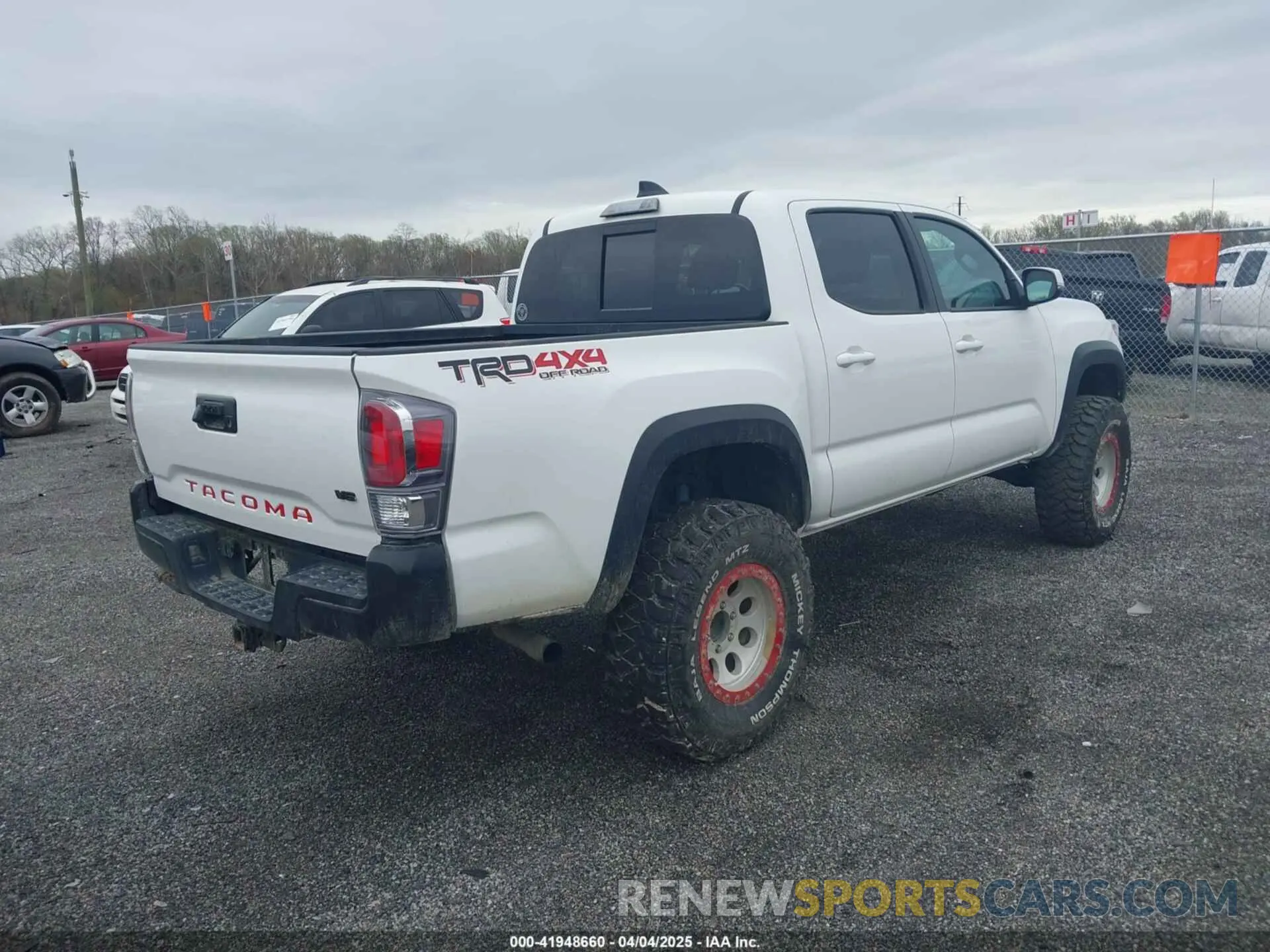 4 fotografías del automóvil dañado 3TMCZ5AN2PM641846 TOYOTA TACOMA 2023