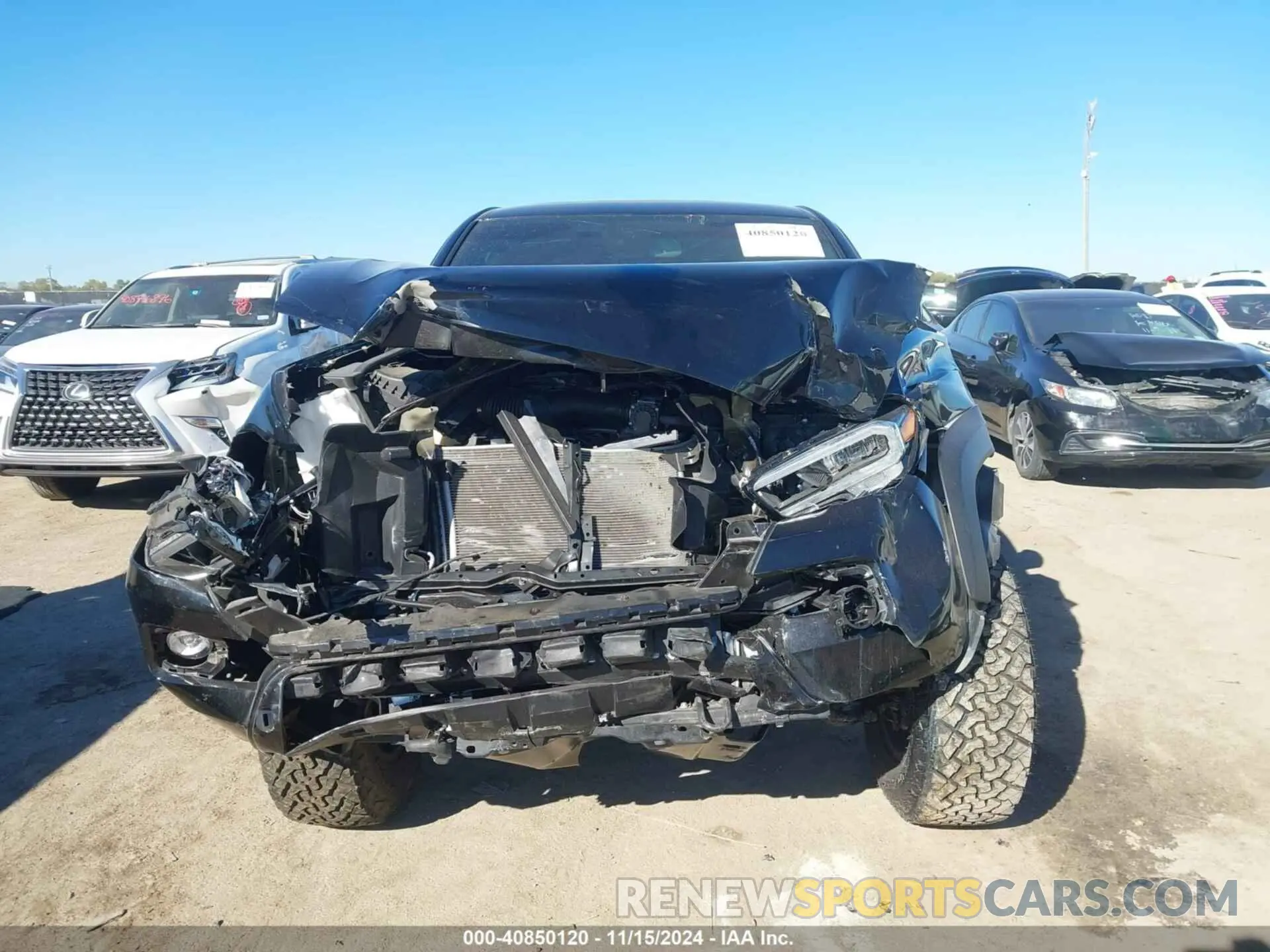 12 fotografías del automóvil dañado 3TMCZ5AN3PM564193 TOYOTA TACOMA 2023