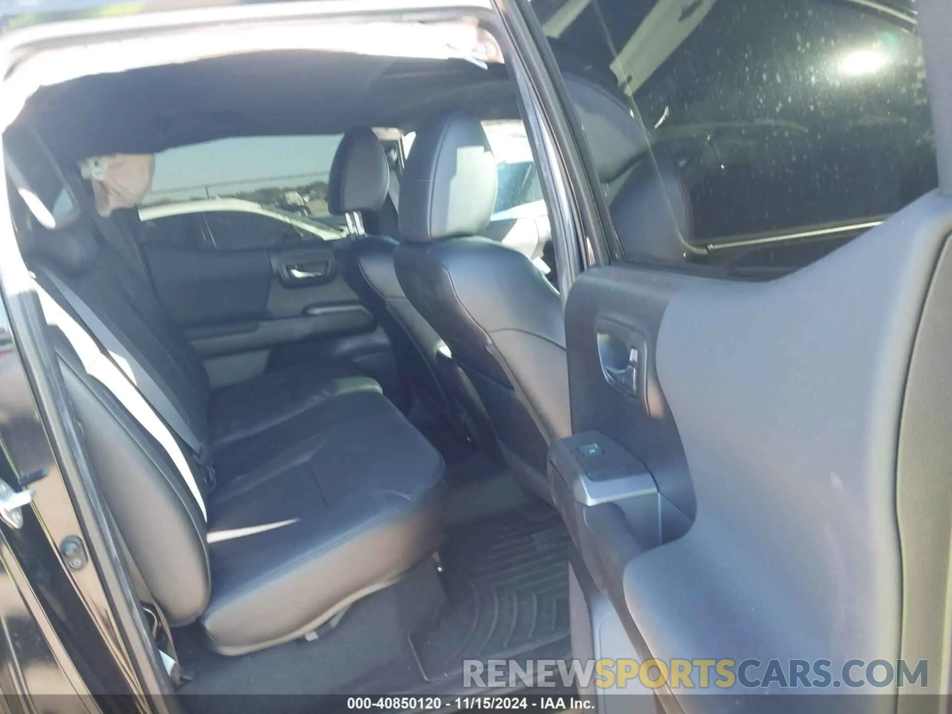 8 fotografías del automóvil dañado 3TMCZ5AN3PM564193 TOYOTA TACOMA 2023