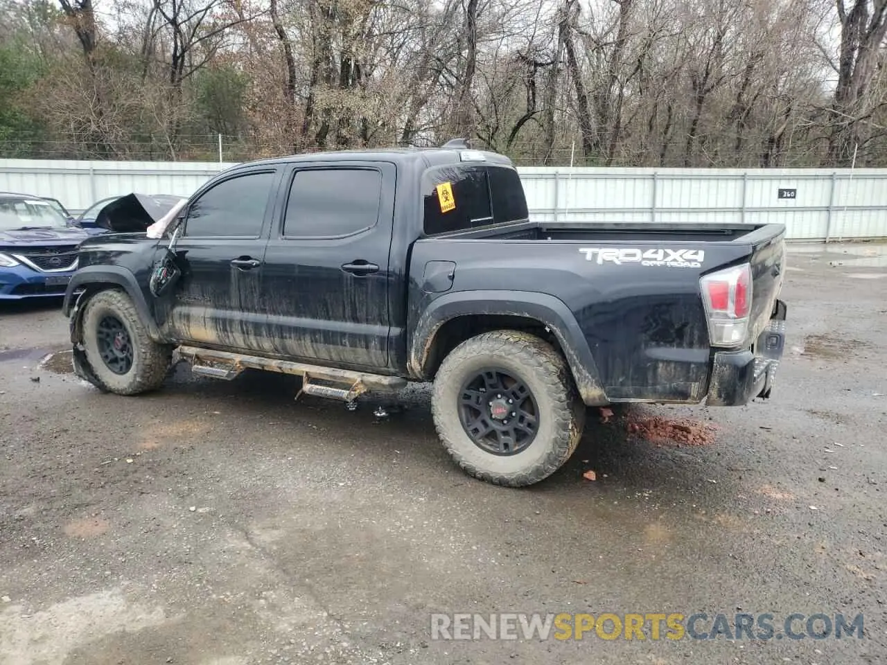 2 fotografías del automóvil dañado 3TMCZ5AN3PM581348 TOYOTA TACOMA 2023