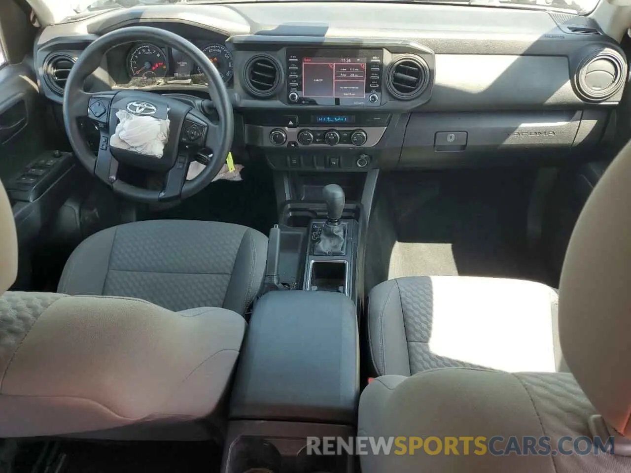 8 fotografías del automóvil dañado 3TMCZ5AN3PM592043 TOYOTA TACOMA 2023