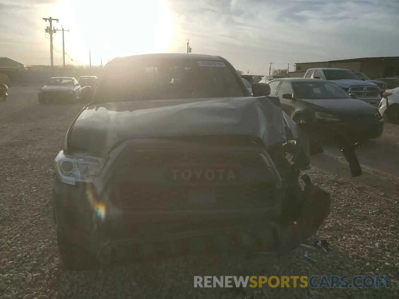 5 fotografías del automóvil dañado 3TMCZ5AN3PM605213 TOYOTA TACOMA 2023