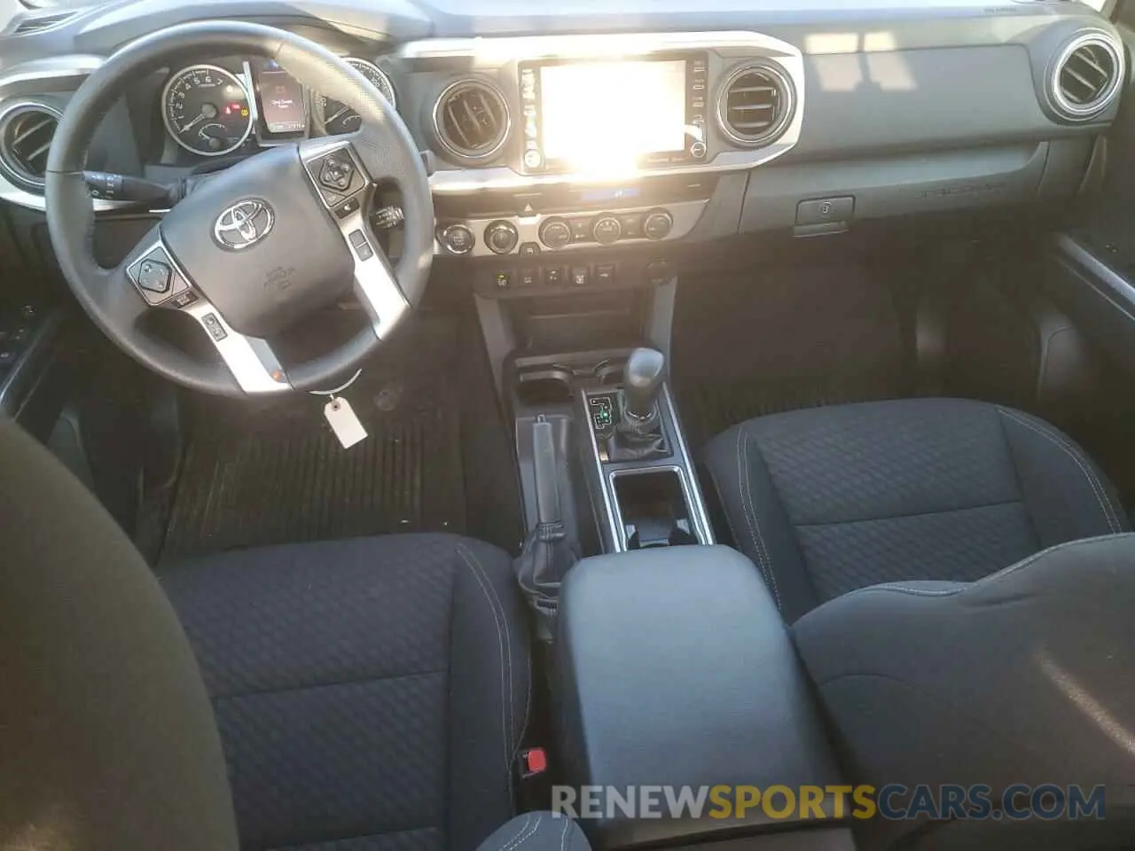 8 fotografías del automóvil dañado 3TMCZ5AN3PM605213 TOYOTA TACOMA 2023