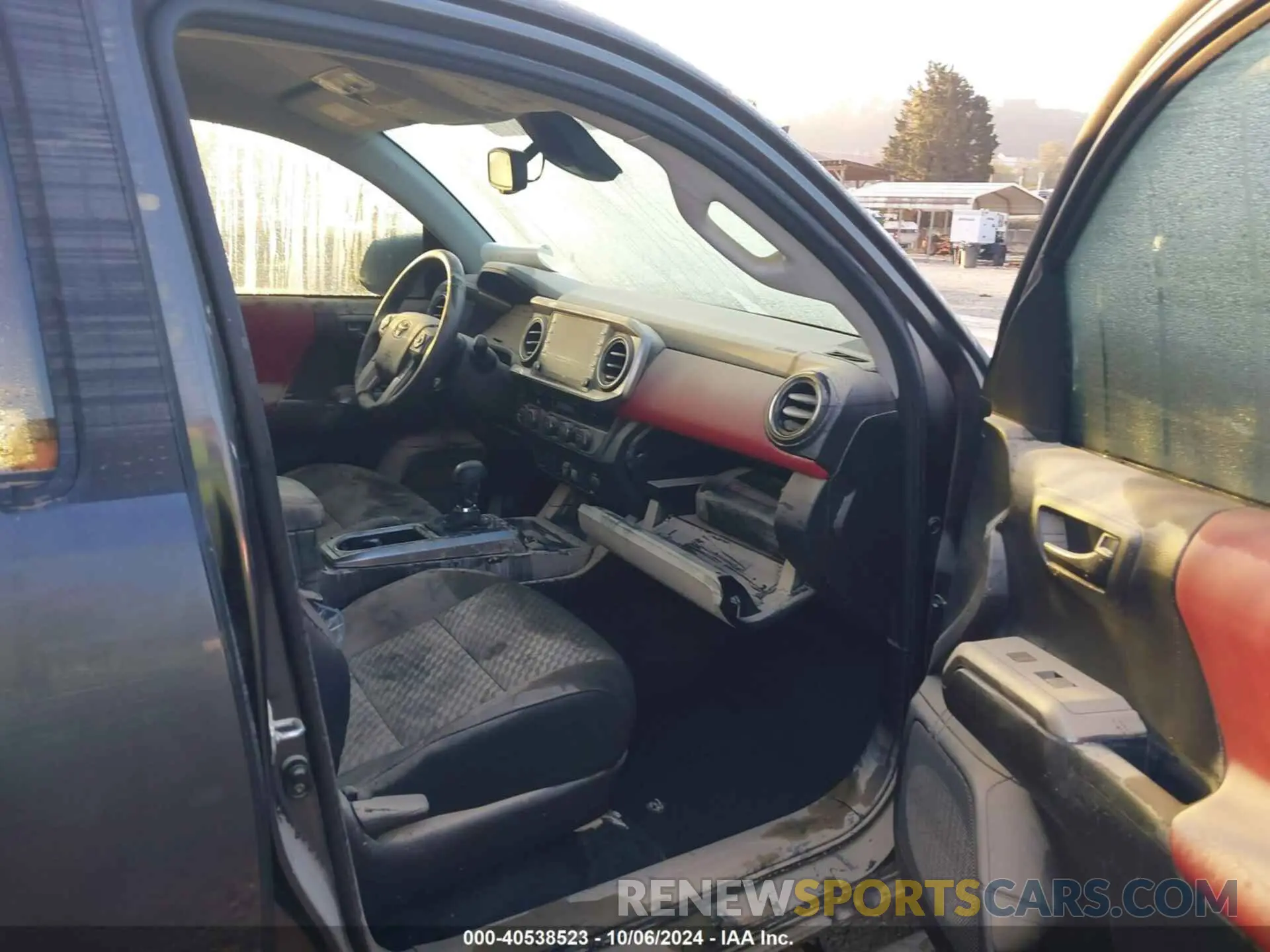 5 fotografías del automóvil dañado 3TMCZ5AN3PM615739 TOYOTA TACOMA 2023