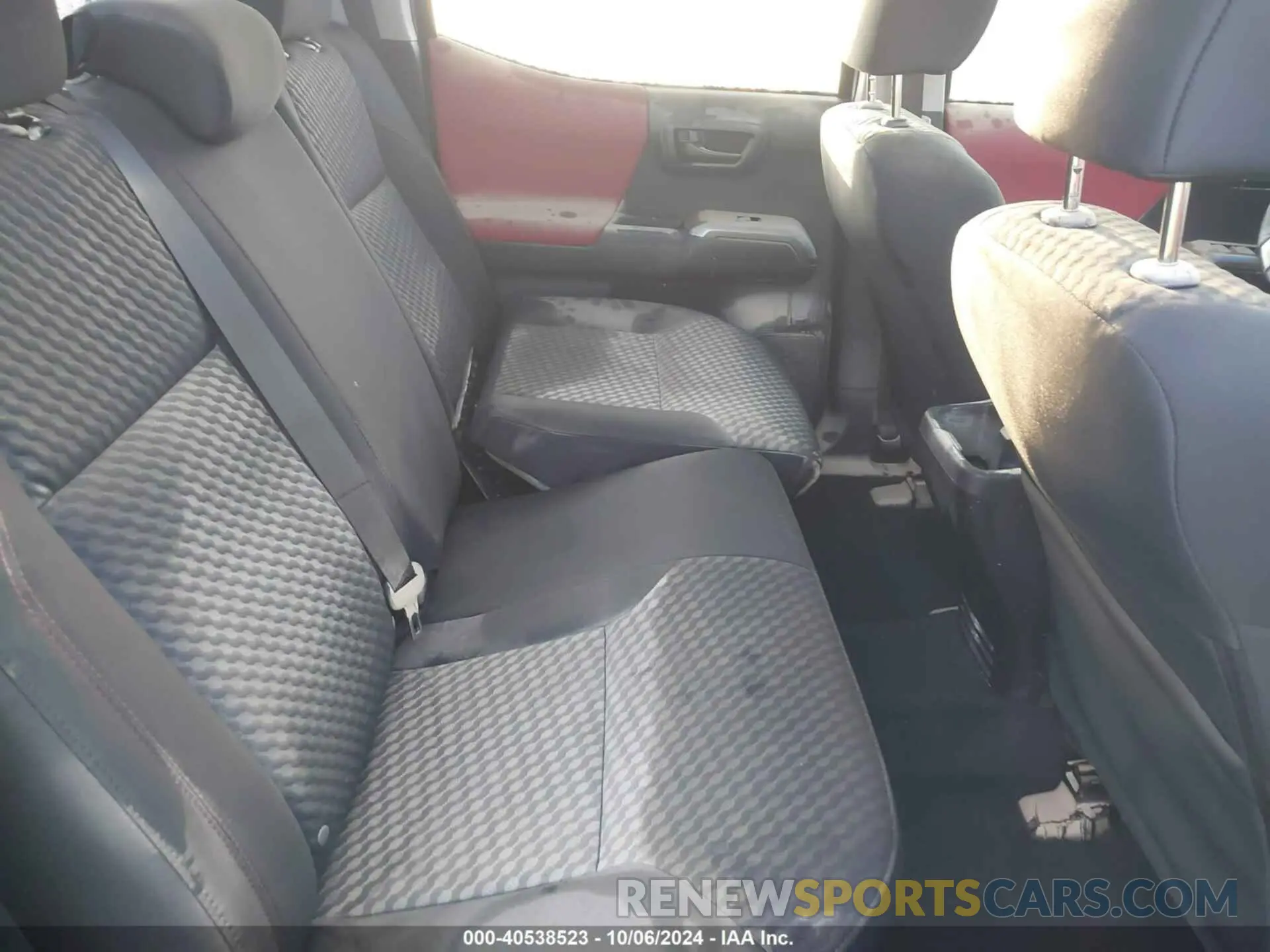 8 fotografías del automóvil dañado 3TMCZ5AN3PM615739 TOYOTA TACOMA 2023