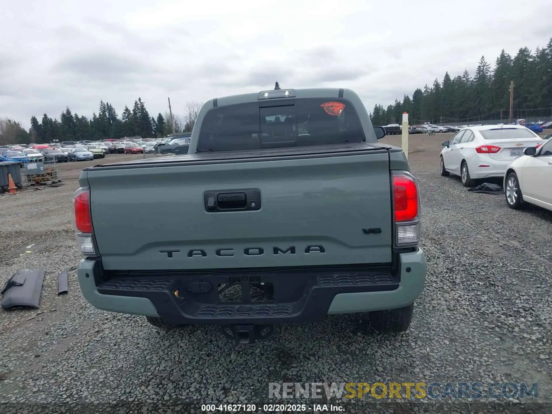 17 fotografías del automóvil dañado 3TMCZ5AN3PM621797 TOYOTA TACOMA 2023