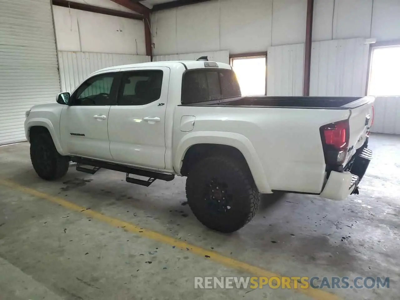 2 fotografías del automóvil dañado 3TMCZ5AN3PM654492 TOYOTA TACOMA 2023