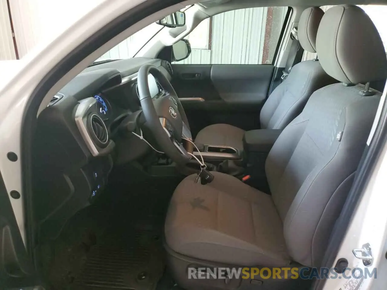 7 fotografías del automóvil dañado 3TMCZ5AN3PM654492 TOYOTA TACOMA 2023