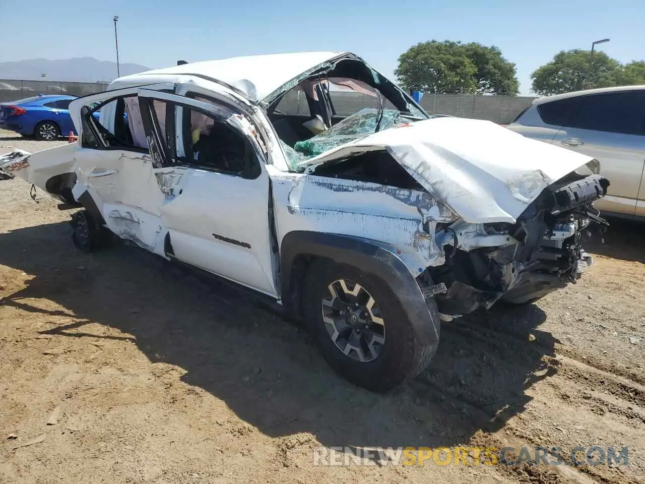 4 fotografías del automóvil dañado 3TMCZ5AN4PM541165 TOYOTA TACOMA 2023