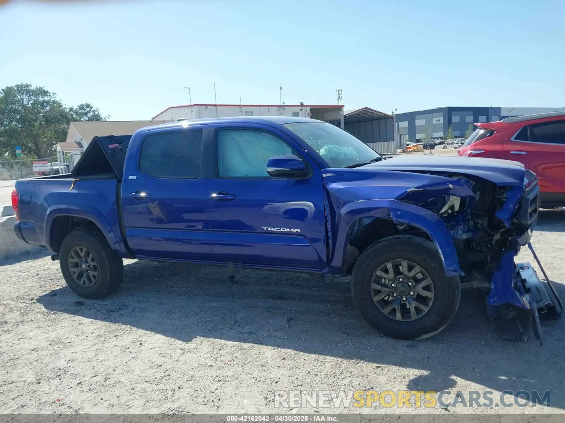 12 fotografías del automóvil dañado 3TMCZ5AN4PM573372 TOYOTA TACOMA 2023