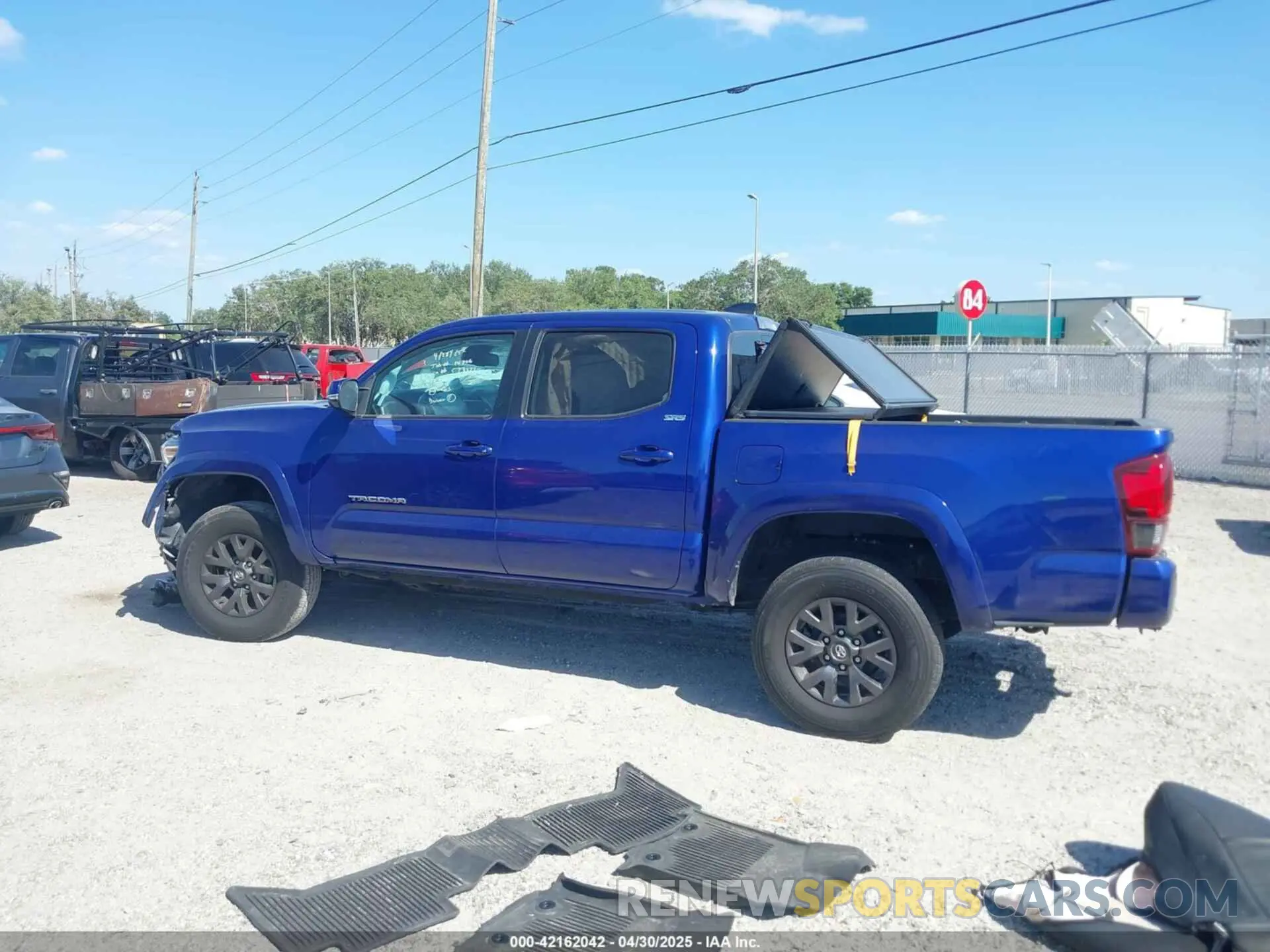 13 fotografías del automóvil dañado 3TMCZ5AN4PM573372 TOYOTA TACOMA 2023