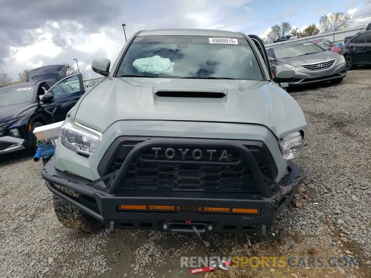 5 fotografías del automóvil dañado 3TMCZ5AN4PM583643 TOYOTA TACOMA 2023