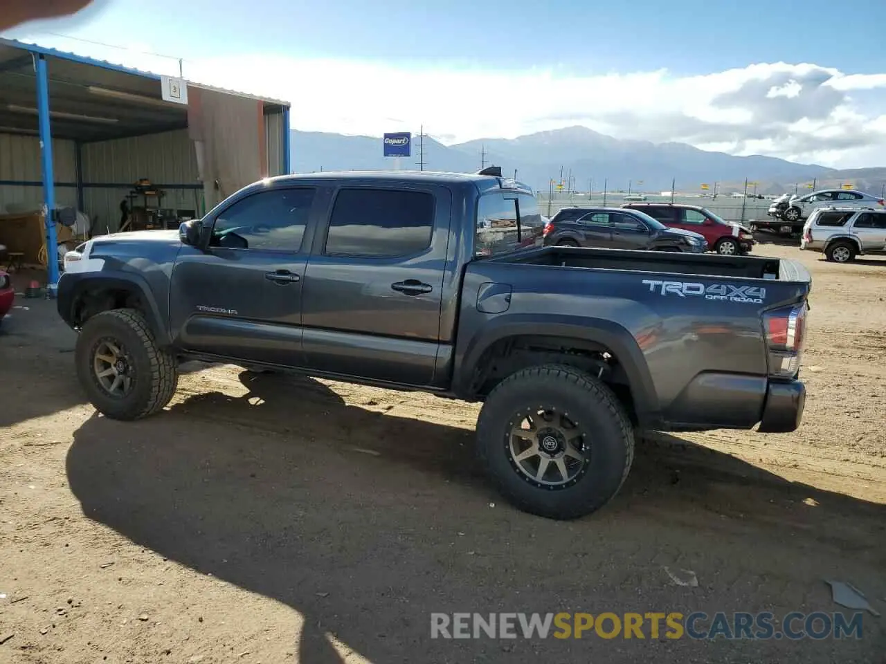2 fotografías del automóvil dañado 3TMCZ5AN4PM593170 TOYOTA TACOMA 2023