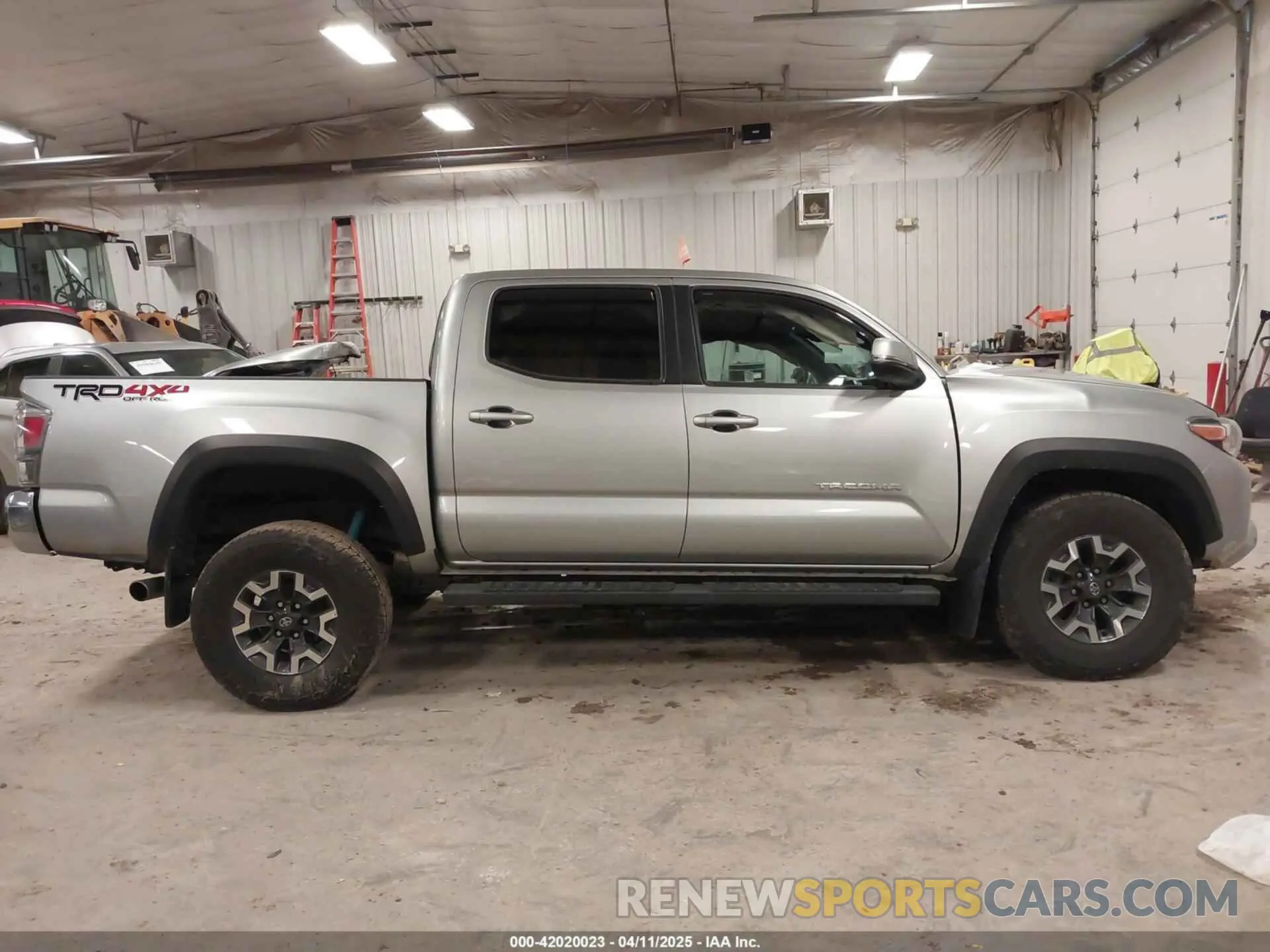 12 fotografías del automóvil dañado 3TMCZ5AN4PM597509 TOYOTA TACOMA 2023