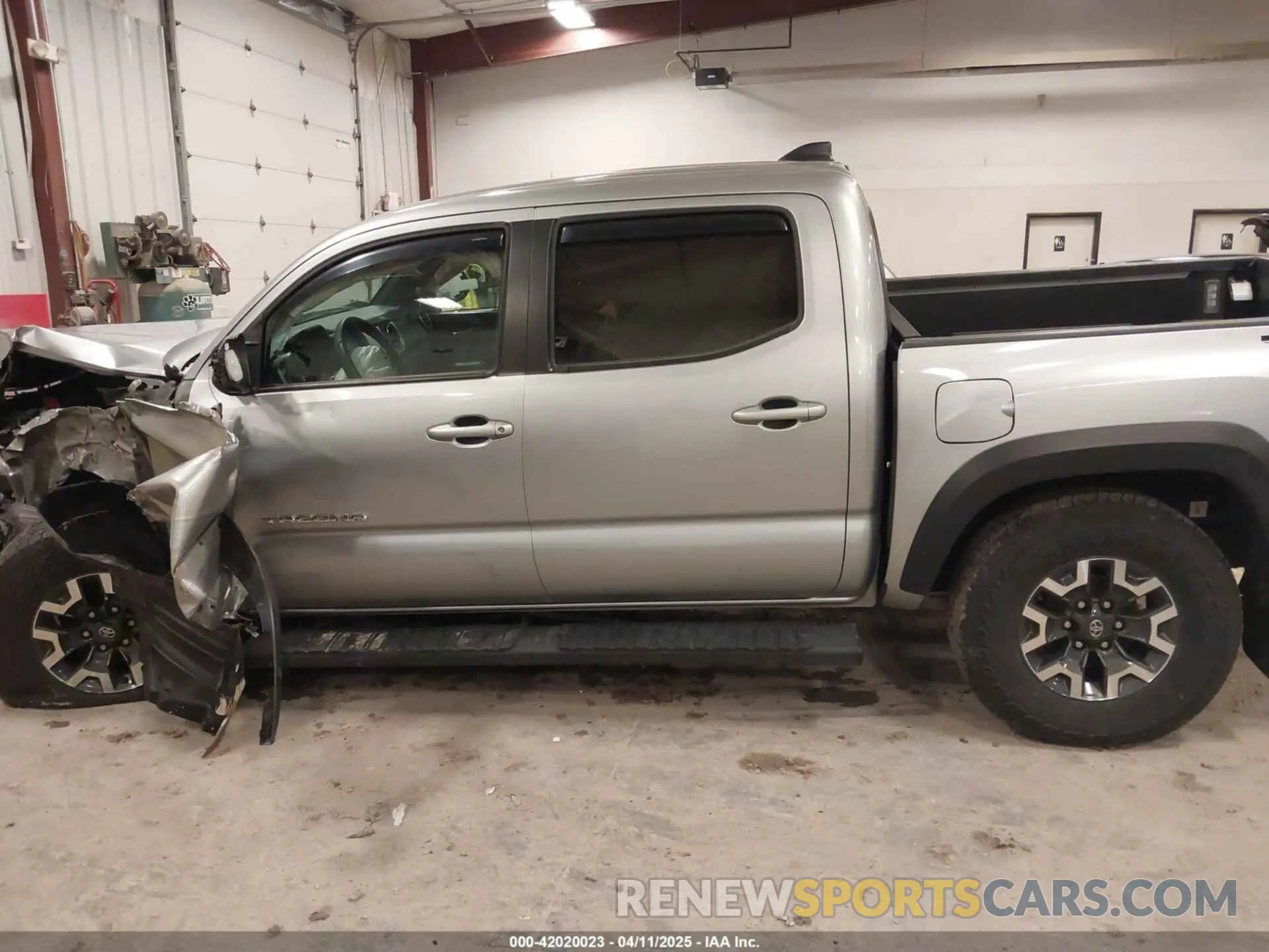 13 fotografías del automóvil dañado 3TMCZ5AN4PM597509 TOYOTA TACOMA 2023