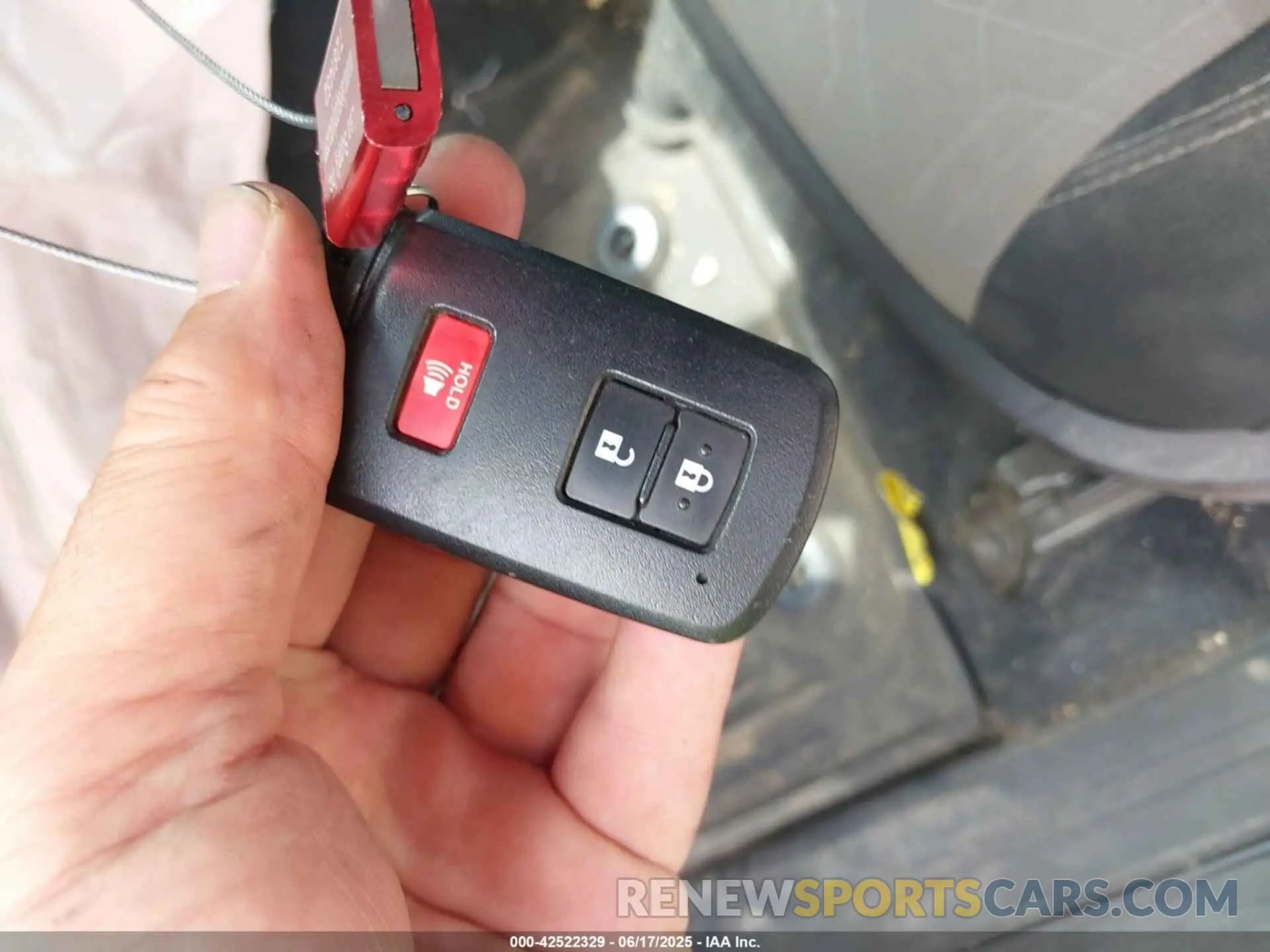 11 fotografías del automóvil dañado 3TMCZ5AN4PM597686 TOYOTA TACOMA 2023