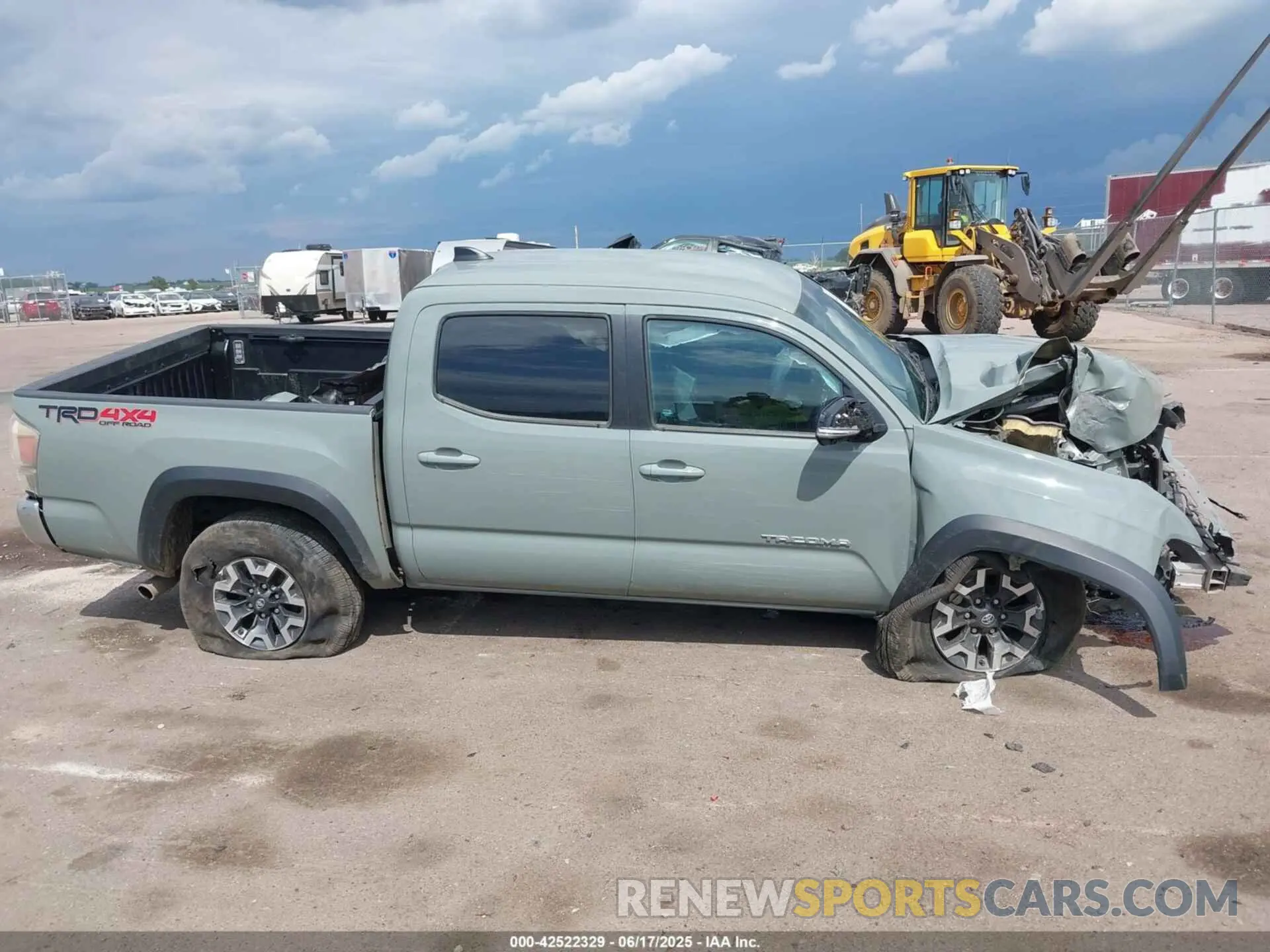 14 fotografías del automóvil dañado 3TMCZ5AN4PM597686 TOYOTA TACOMA 2023