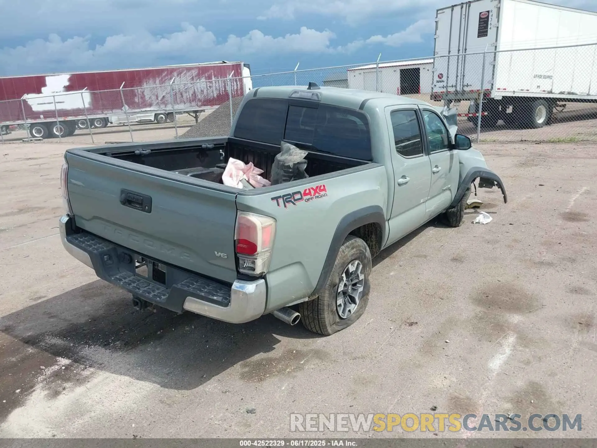4 fotografías del automóvil dañado 3TMCZ5AN4PM597686 TOYOTA TACOMA 2023