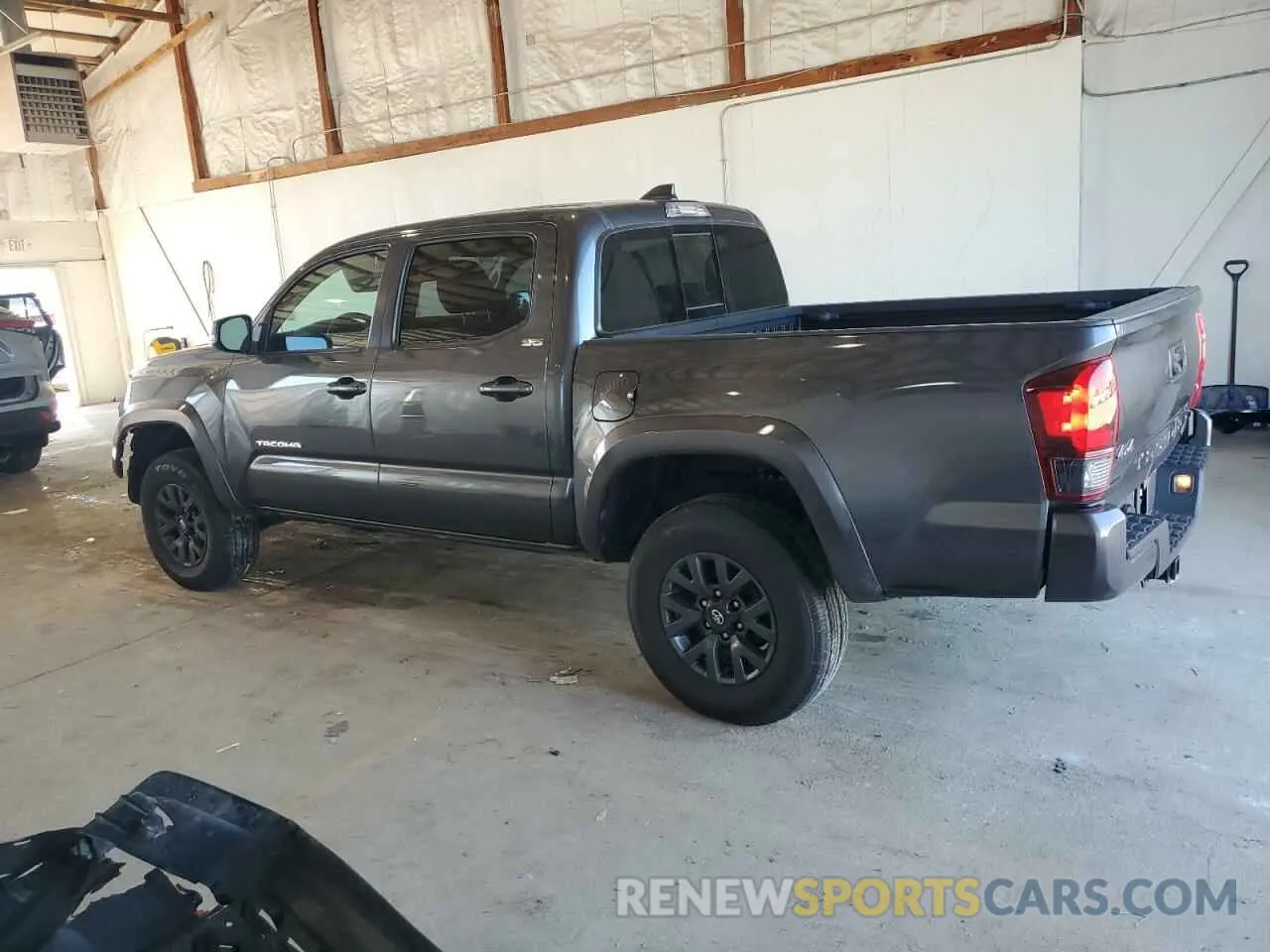 2 fotografías del automóvil dañado 3TMCZ5AN4PM599664 TOYOTA TACOMA 2023