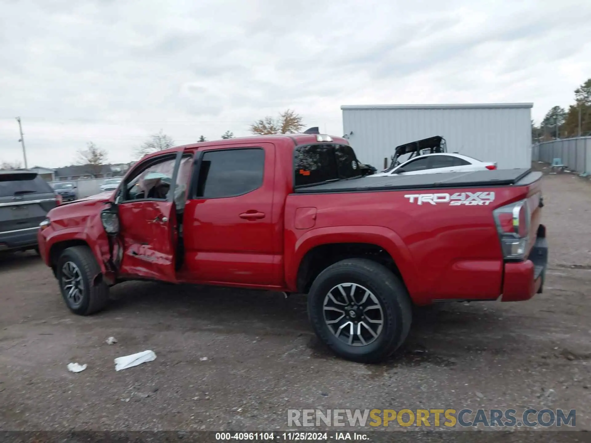 14 fotografías del automóvil dañado 3TMCZ5AN4PM604670 TOYOTA TACOMA 2023