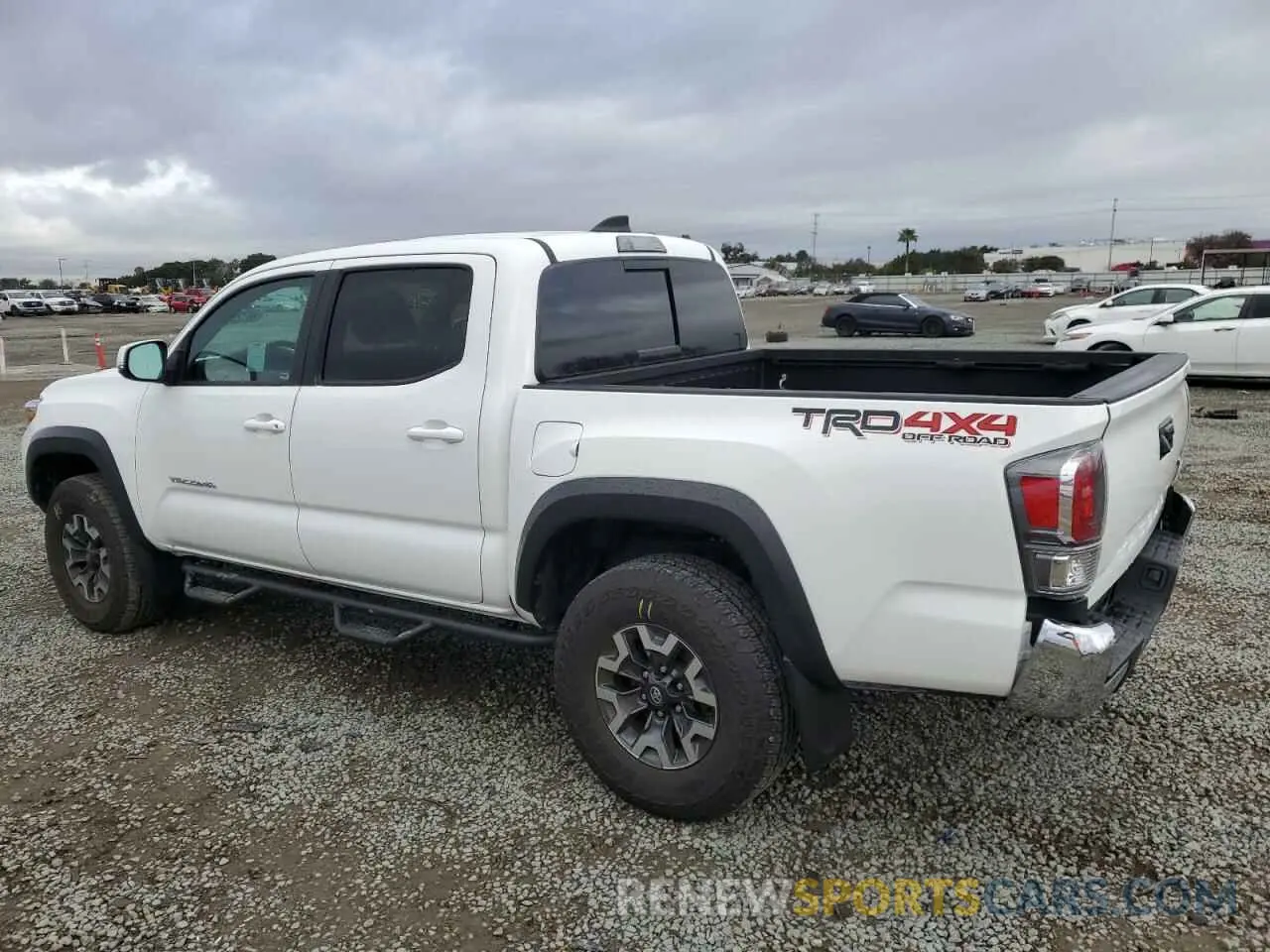 2 fotografías del automóvil dañado 3TMCZ5AN4PM606693 TOYOTA TACOMA 2023