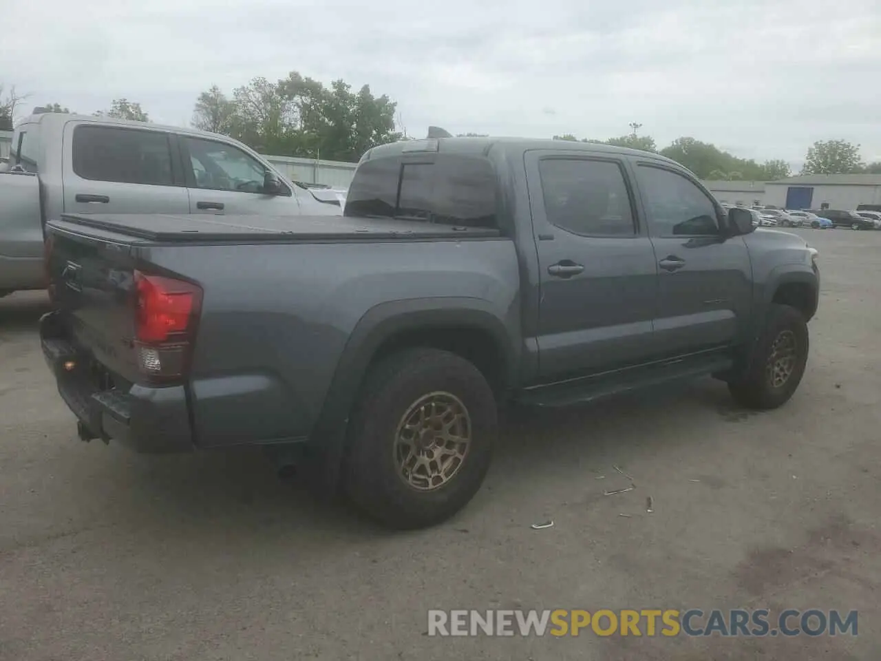 3 fotografías del automóvil dañado 3TMCZ5AN4PM635255 TOYOTA TACOMA 2023