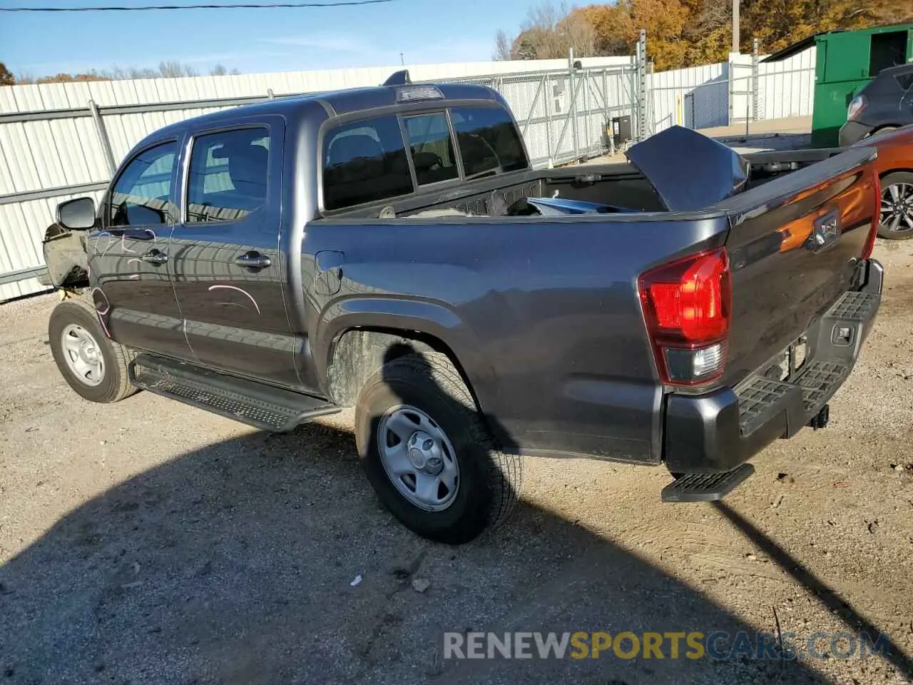 2 fotografías del automóvil dañado 3TMCZ5AN4PM636244 TOYOTA TACOMA 2023