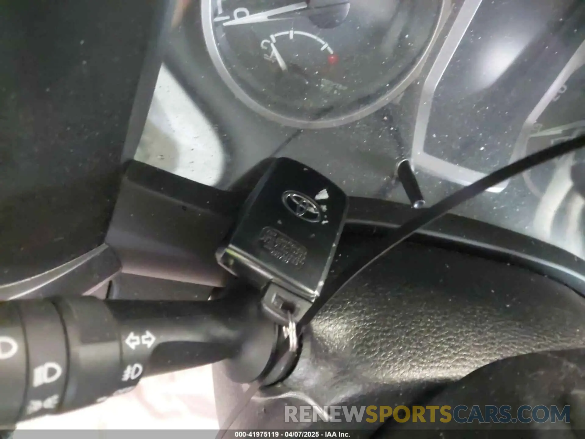 11 fotografías del automóvil dañado 3TMCZ5AN4PM643095 TOYOTA TACOMA 2023