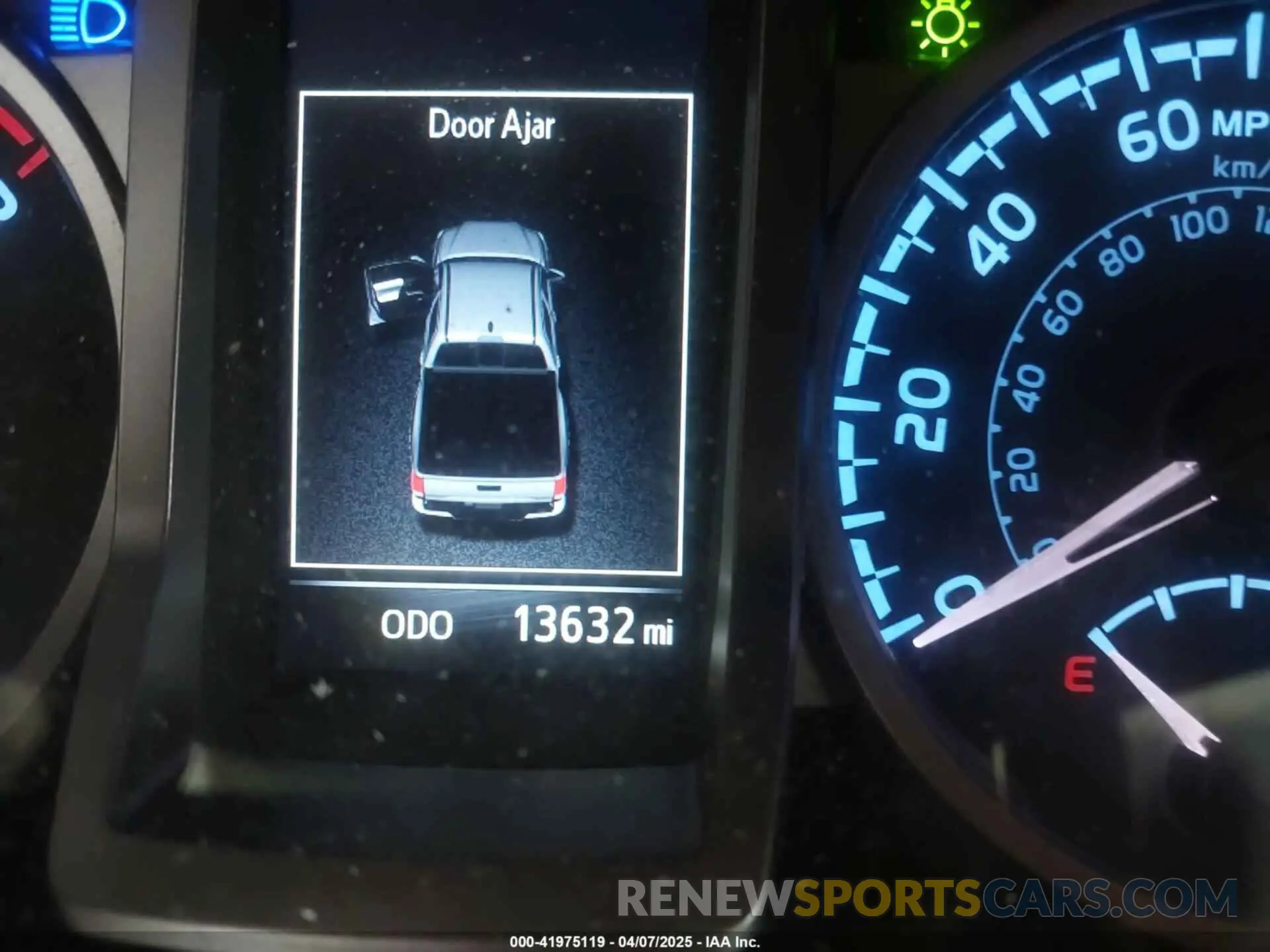 15 fotografías del automóvil dañado 3TMCZ5AN4PM643095 TOYOTA TACOMA 2023
