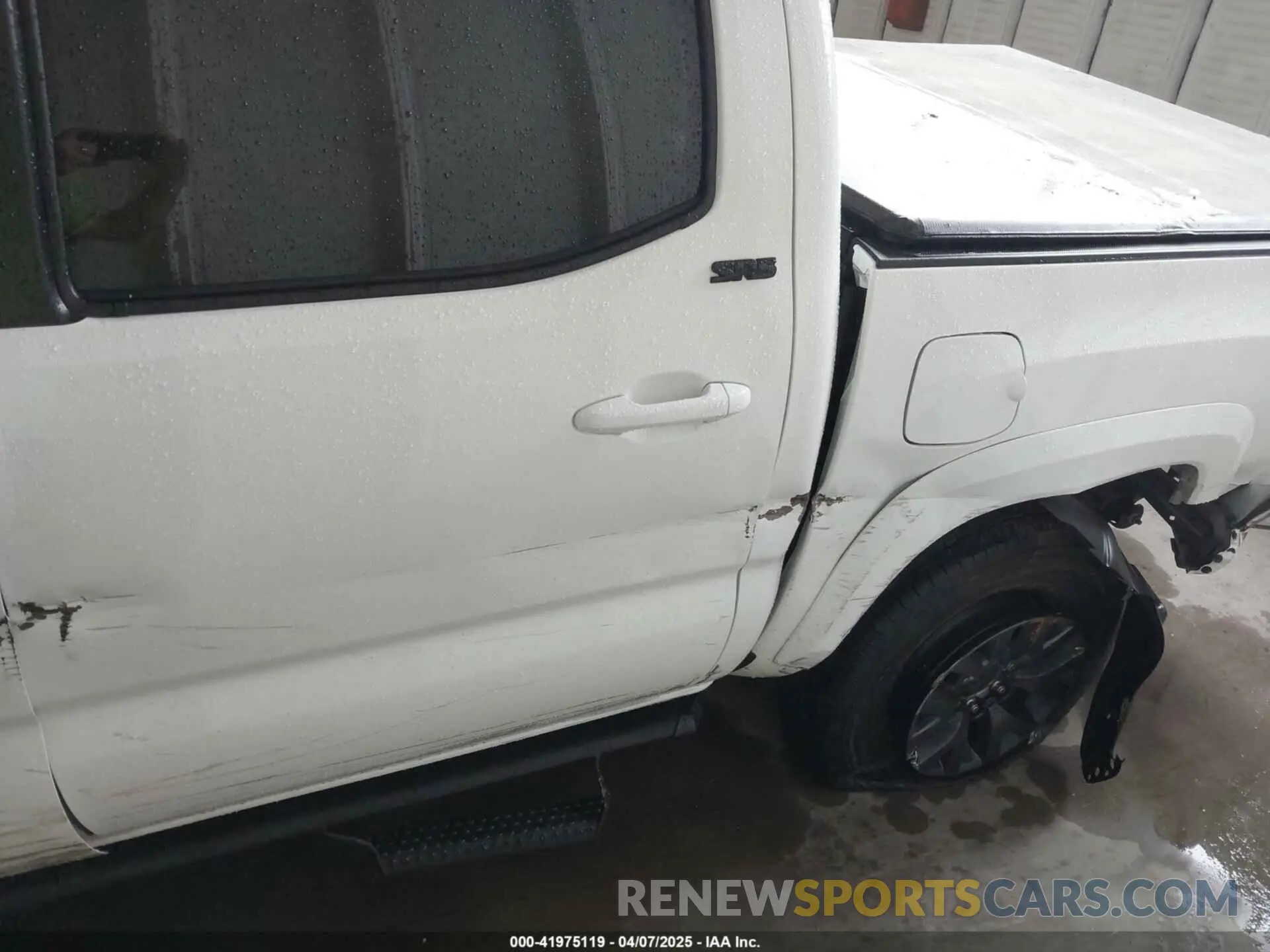 19 fotografías del automóvil dañado 3TMCZ5AN4PM643095 TOYOTA TACOMA 2023