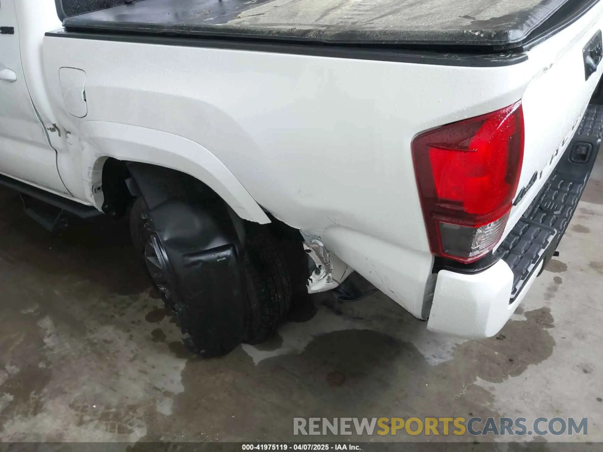 20 fotografías del automóvil dañado 3TMCZ5AN4PM643095 TOYOTA TACOMA 2023