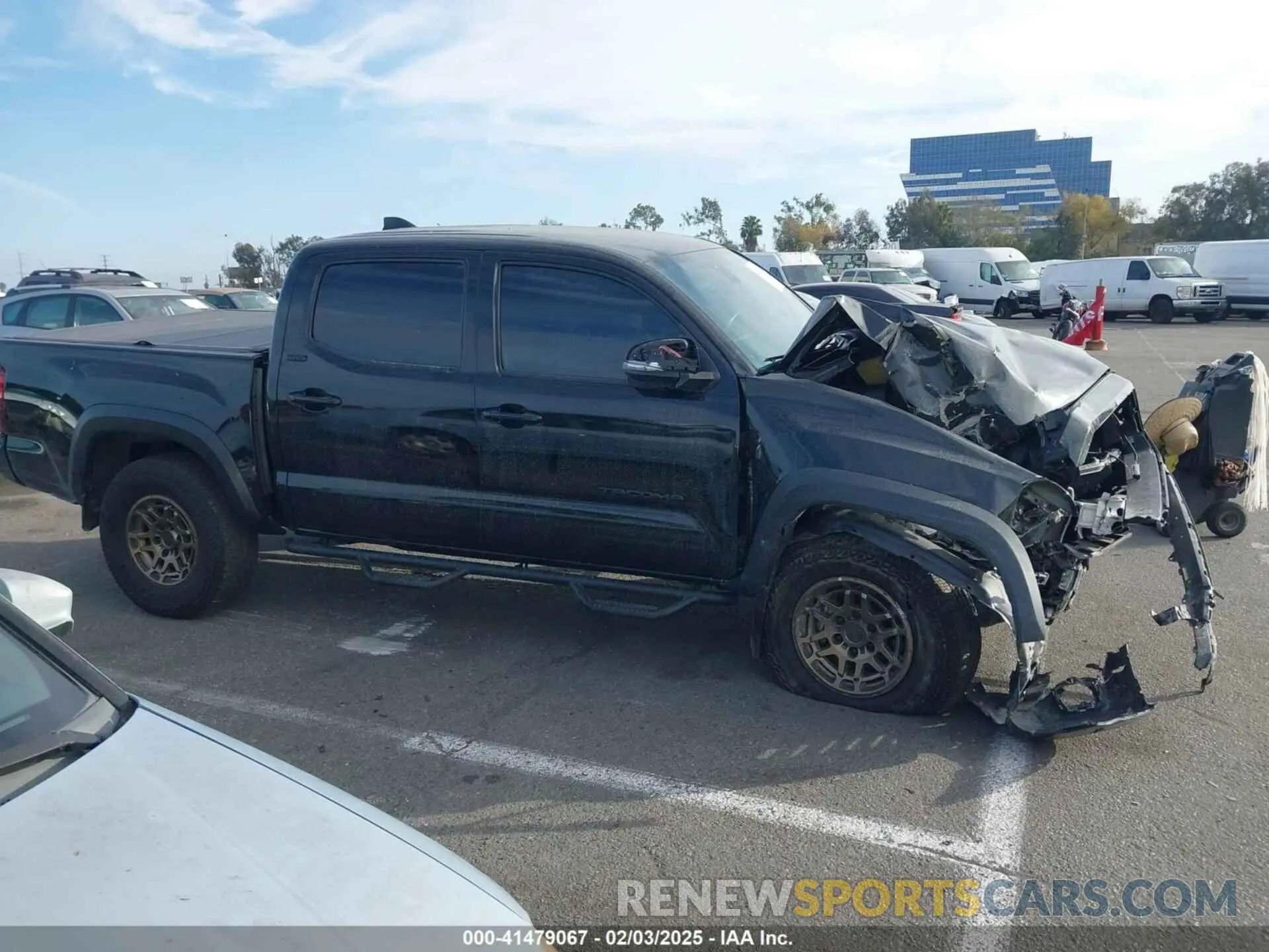 13 fotografías del automóvil dañado 3TMCZ5AN5PM533379 TOYOTA TACOMA 2023