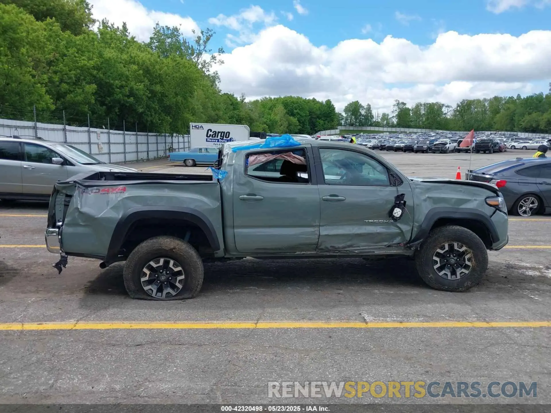 13 fotografías del automóvil dañado 3TMCZ5AN5PM541627 TOYOTA TACOMA 2023