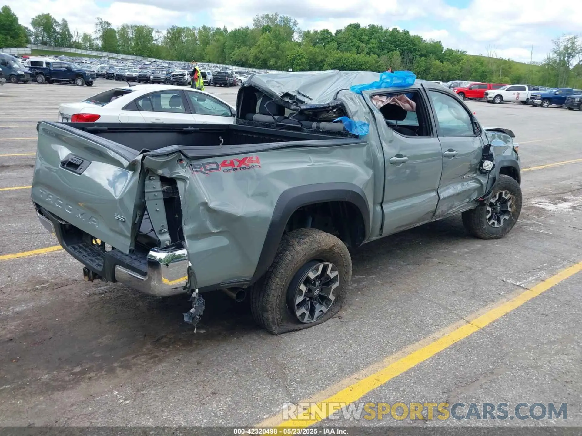 4 fotografías del automóvil dañado 3TMCZ5AN5PM541627 TOYOTA TACOMA 2023