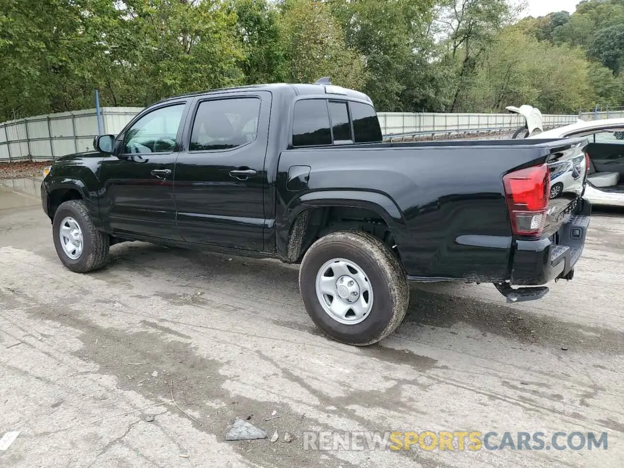 2 fotografías del automóvil dañado 3TMCZ5AN5PM606525 TOYOTA TACOMA 2023