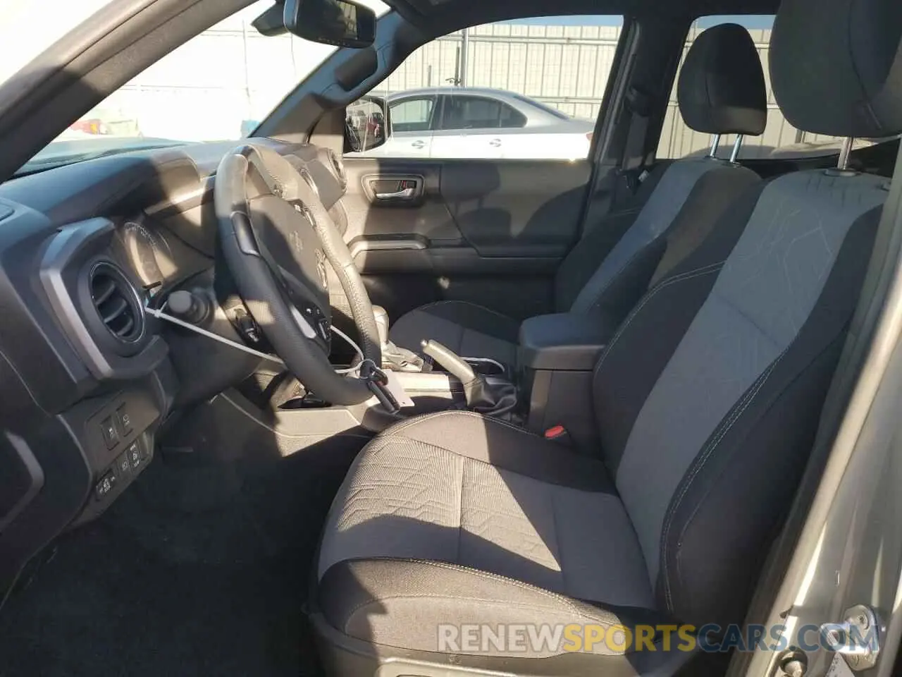 7 fotografías del automóvil dañado 3TMCZ5AN5PM612874 TOYOTA TACOMA 2023