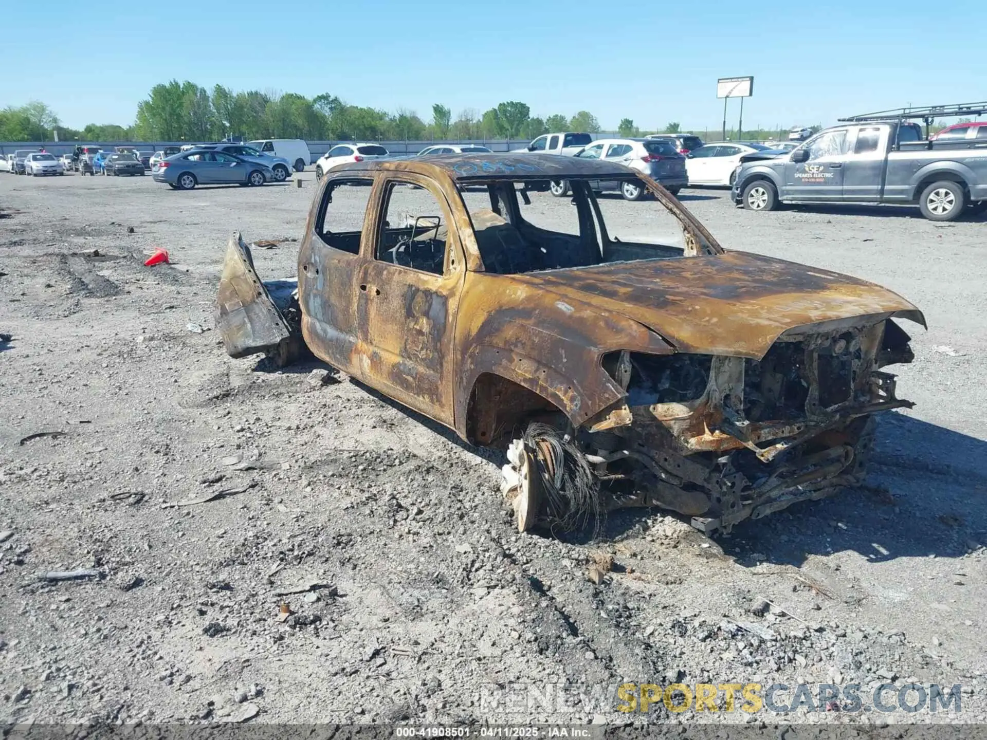 1 fotografías del automóvil dañado 3TMCZ5AN6PM544942 TOYOTA TACOMA 2023
