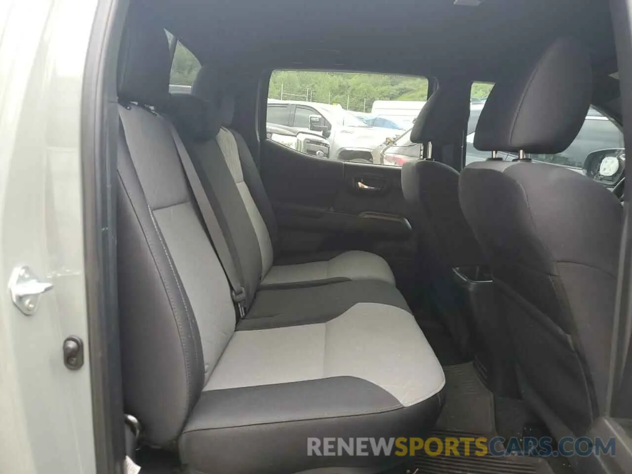 10 fotografías del automóvil dañado 3TMCZ5AN6PM605206 TOYOTA TACOMA 2023