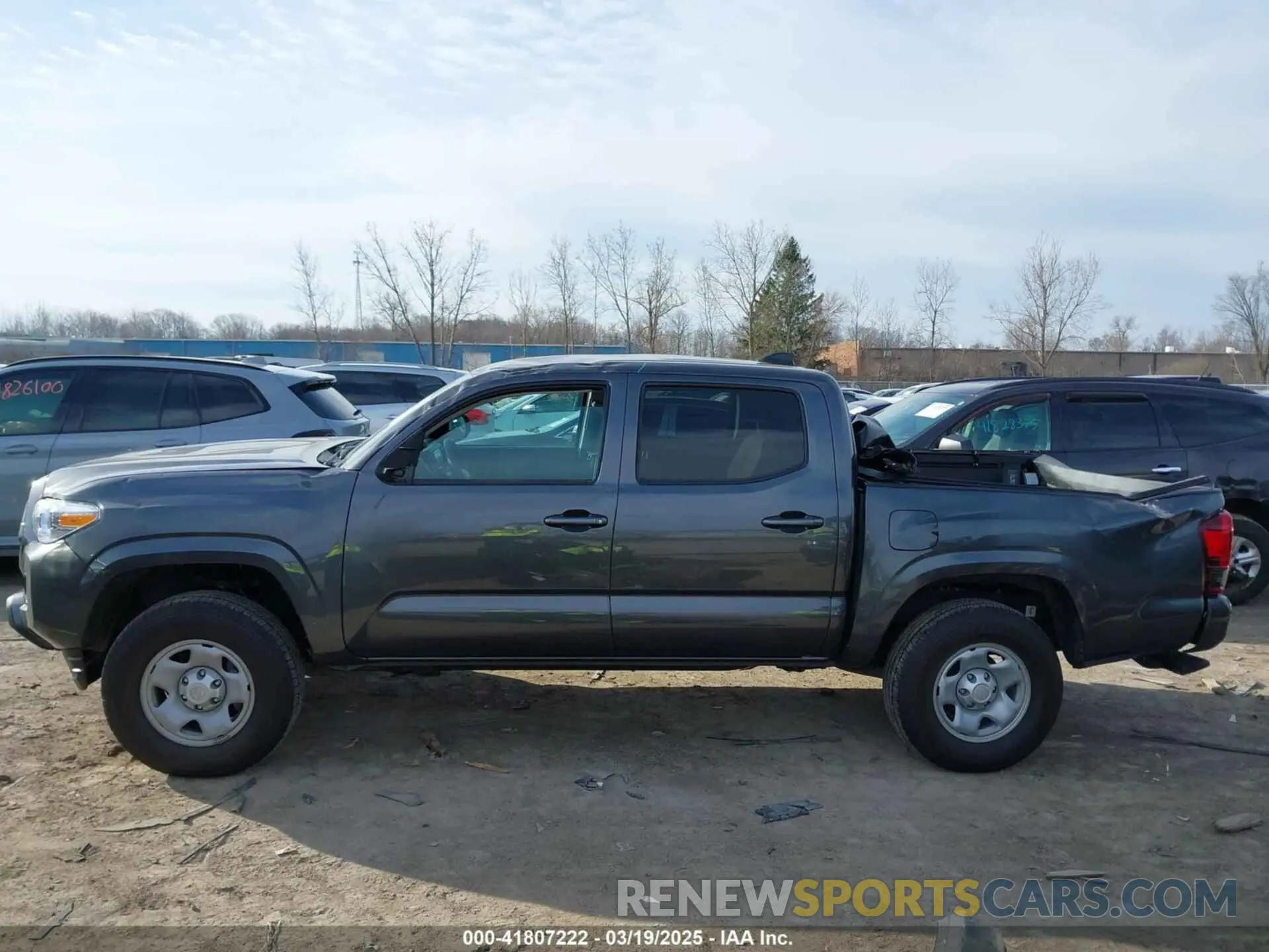 14 fotografías del automóvil dañado 3TMCZ5AN6PM606064 TOYOTA TACOMA 2023