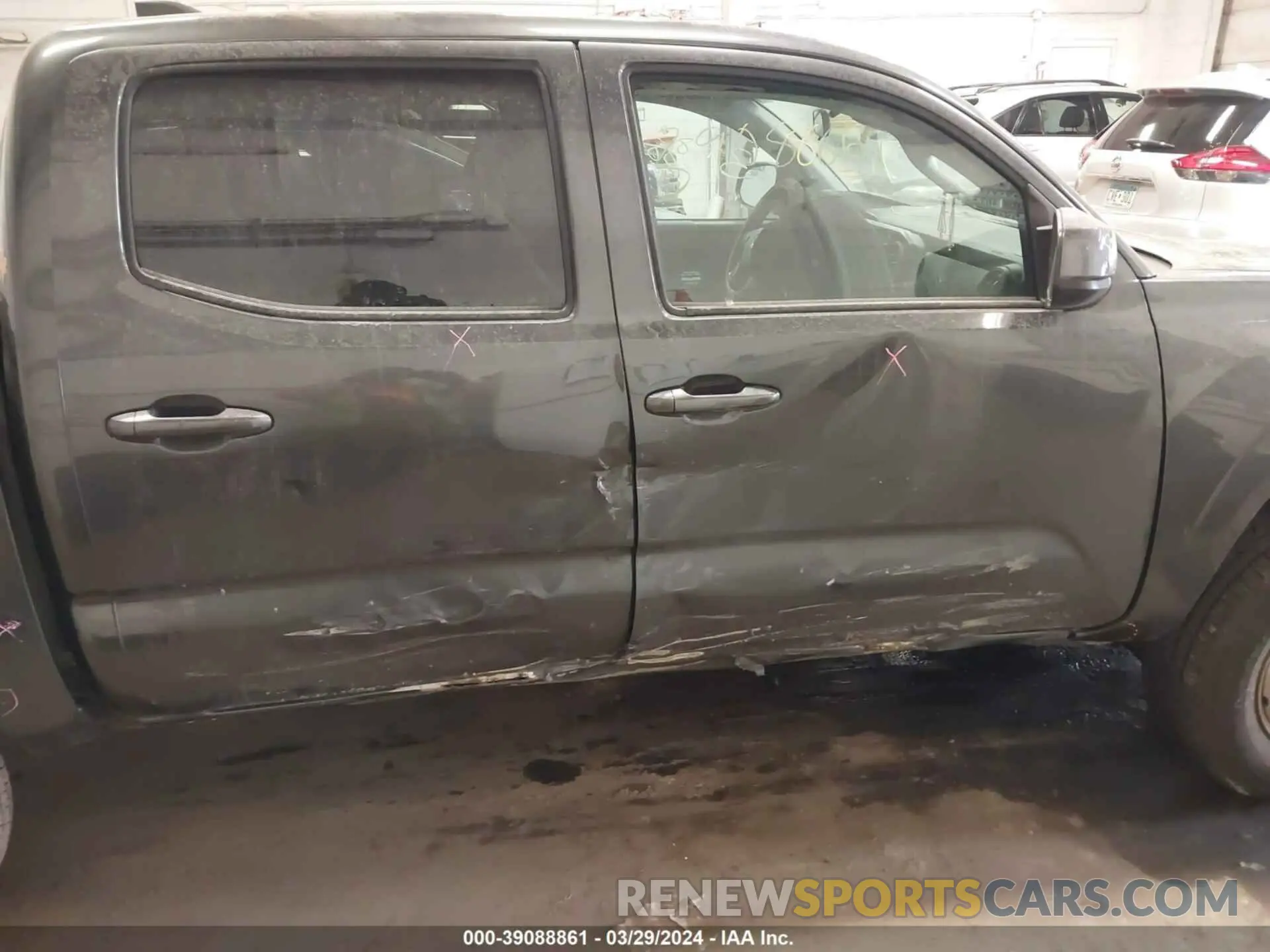 13 fotografías del automóvil dañado 3TMCZ5AN6PM626637 TOYOTA TACOMA 2023