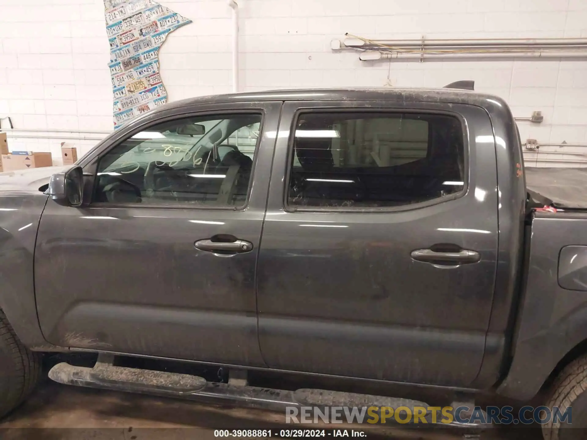 14 fotografías del automóvil dañado 3TMCZ5AN6PM626637 TOYOTA TACOMA 2023