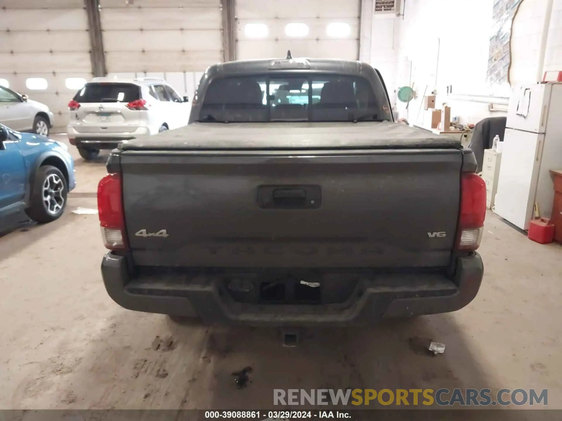 16 fotografías del automóvil dañado 3TMCZ5AN6PM626637 TOYOTA TACOMA 2023