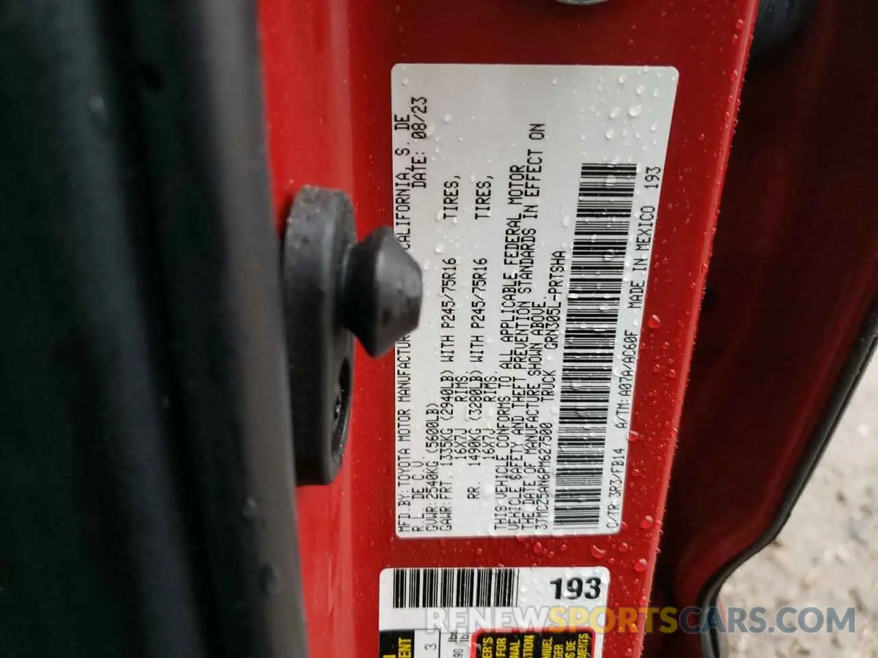 12 fotografías del automóvil dañado 3TMCZ5AN6PM627500 TOYOTA TACOMA 2023