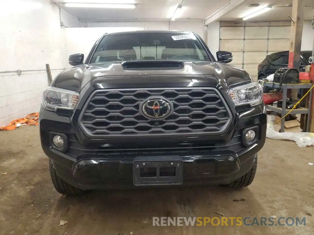 5 fotografías del automóvil dañado 3TMCZ5AN6PM646225 TOYOTA TACOMA 2023