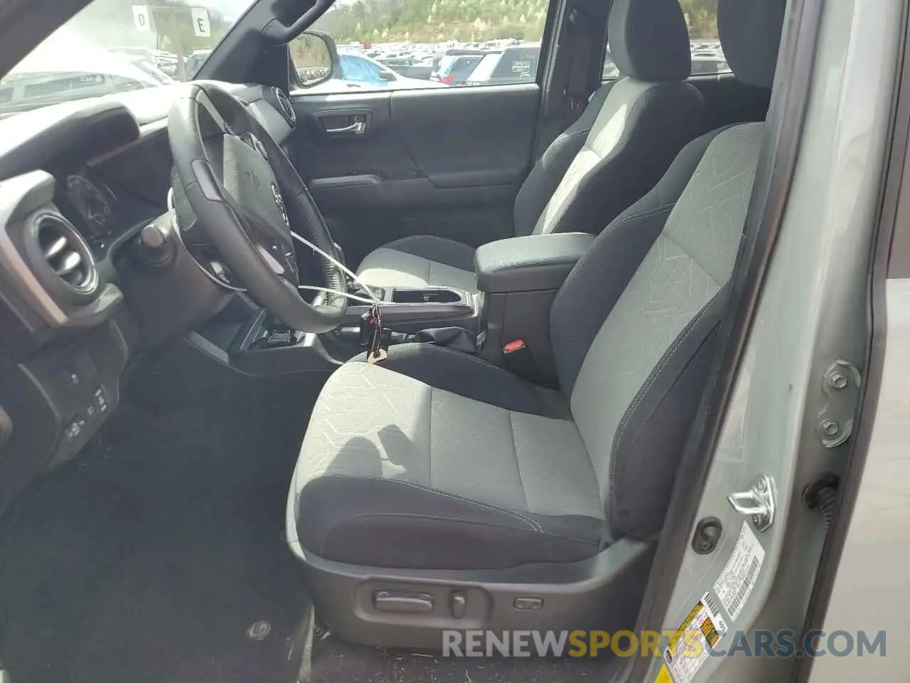 7 fotografías del automóvil dañado 3TMCZ5AN7PM565623 TOYOTA TACOMA 2023