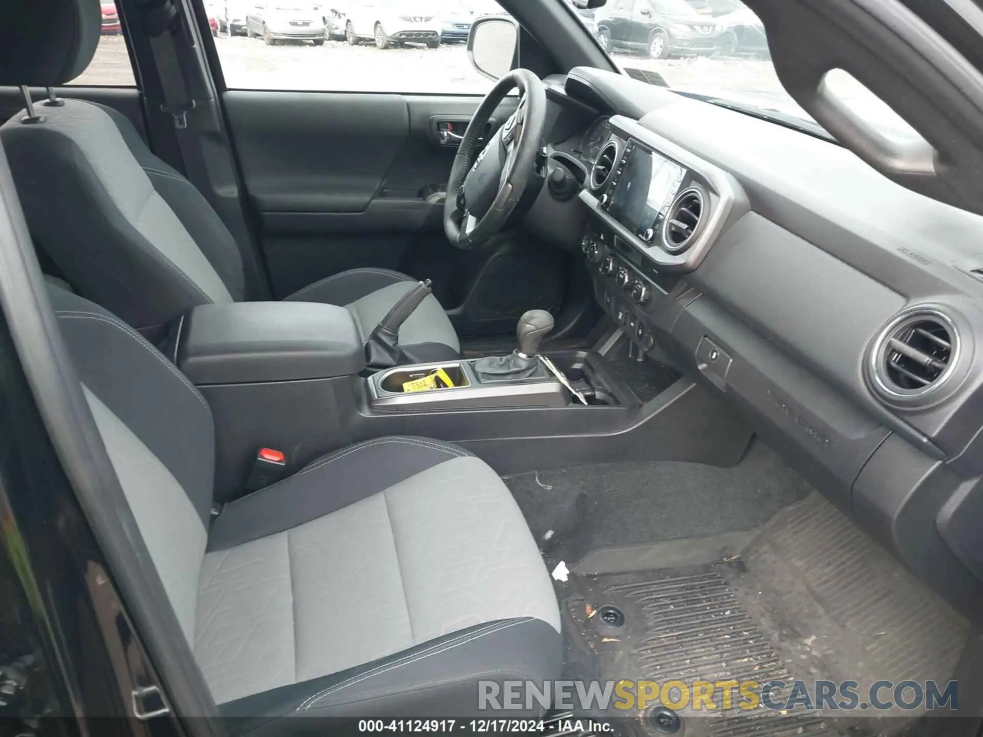 5 fotografías del automóvil dañado 3TMCZ5AN7PM569882 TOYOTA TACOMA 2023