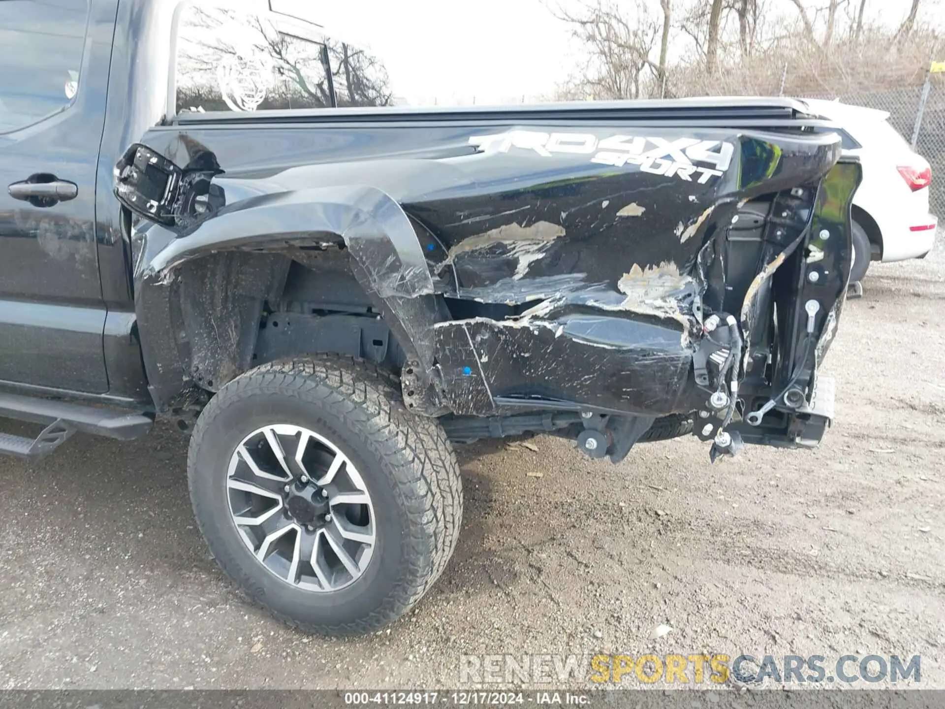 6 fotografías del automóvil dañado 3TMCZ5AN7PM569882 TOYOTA TACOMA 2023