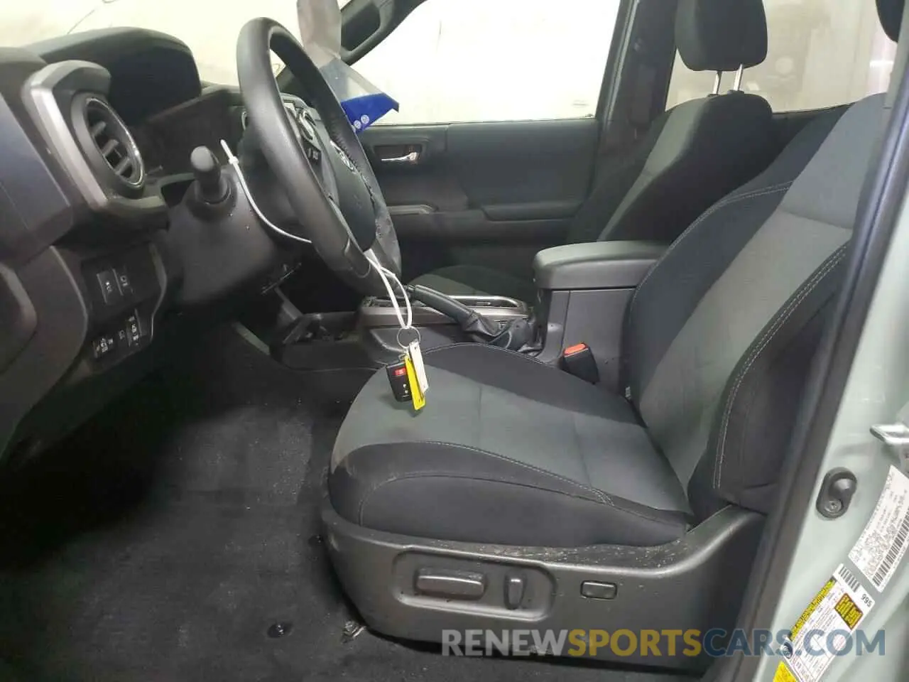 7 fotografías del automóvil dañado 3TMCZ5AN7PM574497 TOYOTA TACOMA 2023
