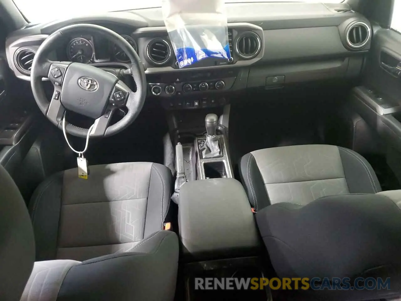 8 fotografías del automóvil dañado 3TMCZ5AN7PM574497 TOYOTA TACOMA 2023