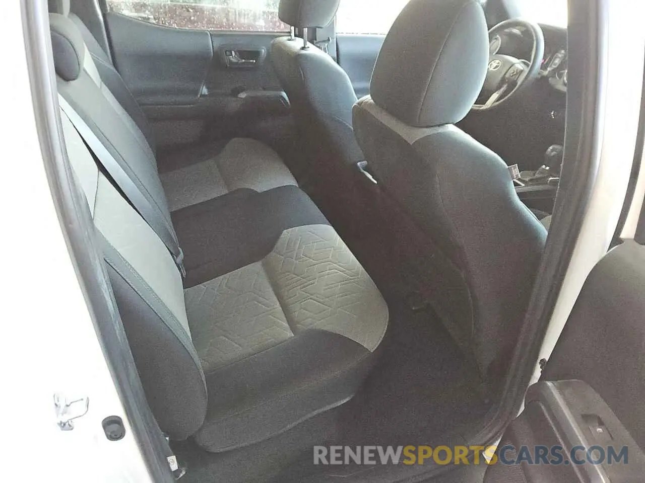 10 fotografías del automóvil dañado 3TMCZ5AN7PM585502 TOYOTA TACOMA 2023